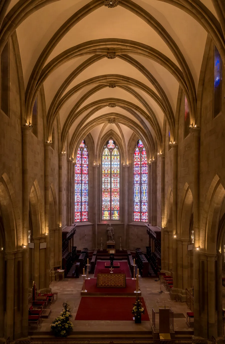 Fensterkunst im Kirchenraum