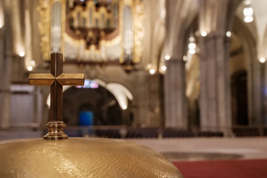 Blick in den Kirchenraum